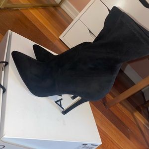 Aldo Boot Heels 7.5